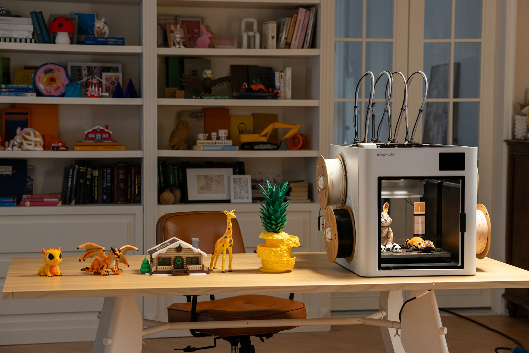 PLA 3D printer producing detailed 3D printed models